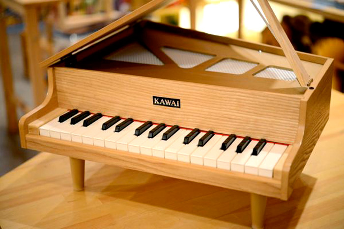 子供のクリスマスプレゼントにカワイのピアノのおもちゃはいかがですか 気になるウォッチ